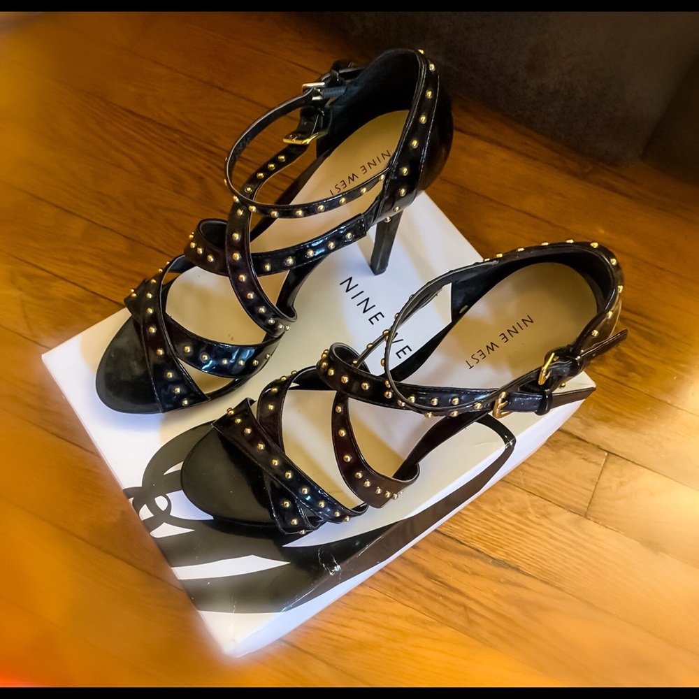 Strappy dress sandal